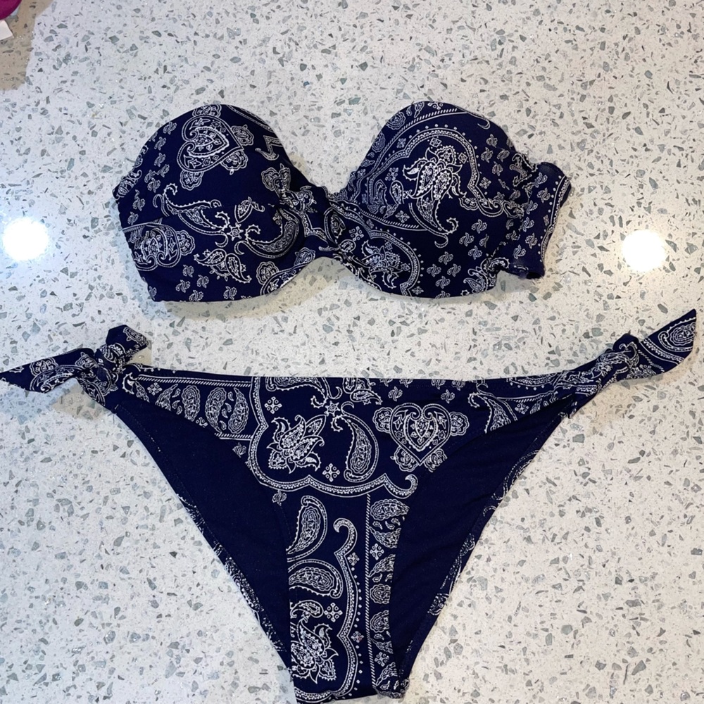 Navy Paisley Bikini Set 👙